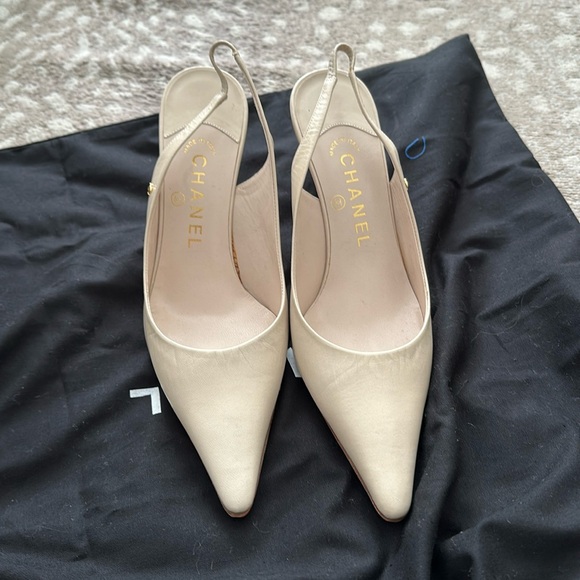 Chanel Ivory Leather Slingback Heels - Picture 1 of 10